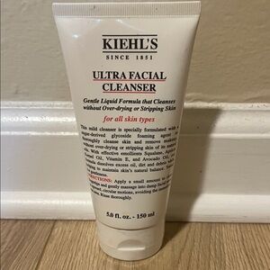 Kiehl's Ultra Facial Cleanser - White Tube